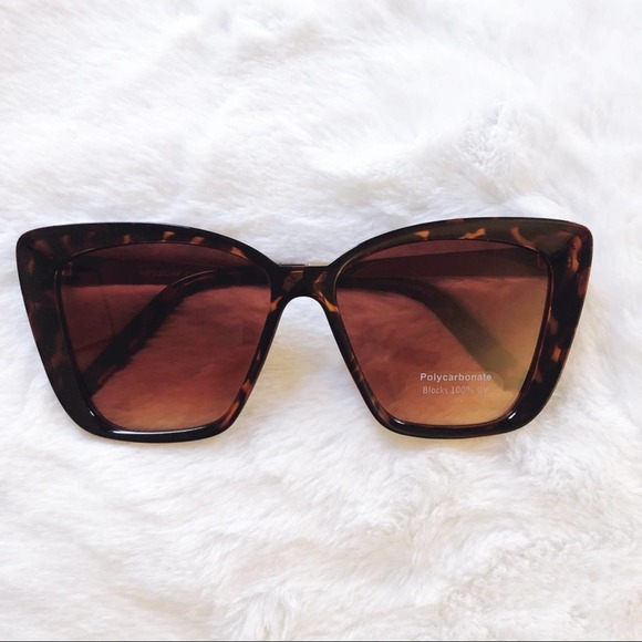 Stylens Accessories - Hannah Tortoise Brown Oversized Cat Eye Sunglasses
